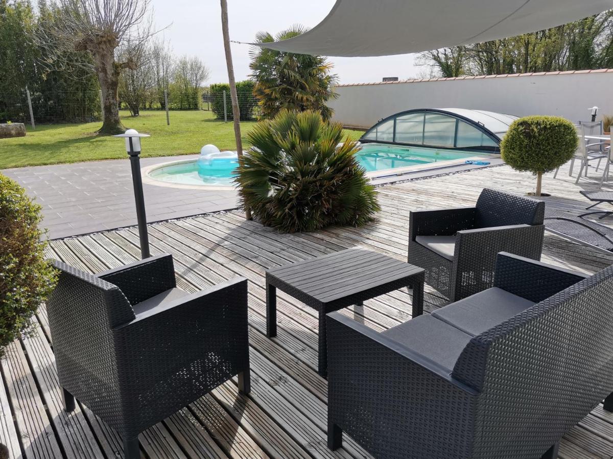 Maison De Campagne Proche Des Plages Saint-Romain-de-Benet 外观 照片